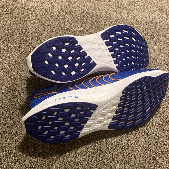 Nike ZoomX Blue and Orange Athletic Shoes - Picture 9 of 14